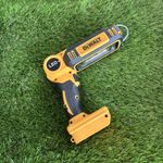 New Dewalt DCL050 Cordless 18V LED Light 9 Point Pivot Head Torch Body Only