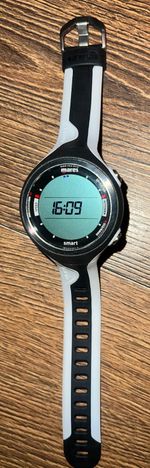 Mares Smart Dive Computer Black/White With Strap Extension And Spare Battery