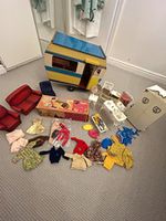 Vintage Sindy furniture, clothing, accessories & Caravan.