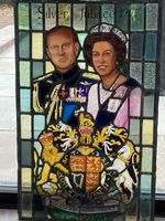 AMAZING STAINED GLASS - Queen Elizabeth And Prince Phlip.
