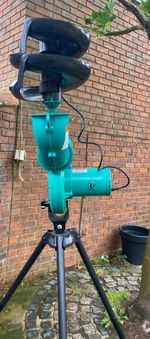 Paceman 176 XT Cricket Bowling Machine with Automatic Feeder. Great Condition.