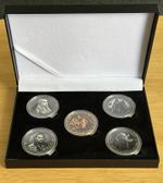 SET OF 5 GAME OF THRONES DAENERYS TARGARYEN & KHAL DROGO COINS BOXED
