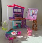 Barbie Vacation House Dollhouse Playset and Accessories