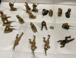 Toy Soldiers -  job lot  -19 pieces