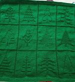 NEW HAND KNITTED BABY CHRISTMAS BLANKET