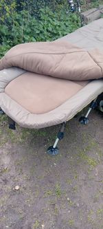 Lister Fishing 8 X Legged, 22 Stone rated R, Sleep System Bedchair plus bag.