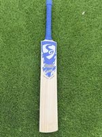 Cricket Bat Short Handle Grade 1 English Willow