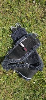 Christ Lammfelle Long Sheepskin Girth Black/Grey  130cm / 52" vgc!