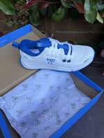 ME+U Cricket Spikes UK 9