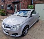 2009 Vauxhall Tigra 1.4 Tigra 1.4i 2dr Convertible petrol Manual Transmission.