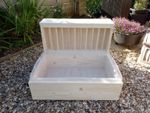 XL Rabbit Hay feeder with Litter Tray