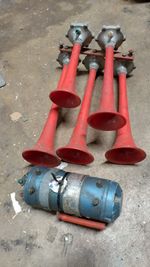 vintage rare obsolete maserati 12v 5 tone air horns collectors edition classic