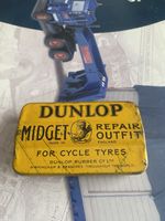 VINTAGE DUNLOP MIDGET CYCLE REPAIR OUTFIT ADVERTISING TIN 