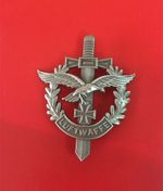 WWI GERMAN MILITARY LUFTWAFFE WITH IRON CROSS EAGLE BADGE WITH BOX