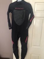 Billabong  Synergy  Wetsuit  Back Zip Size UK / Euro 12 Black/ Grey/ Pink Premiu