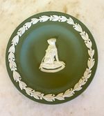 Wedgwood Green & White Jasperware Laurel Wreath Guide Dog Decorative Plate