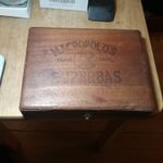VINTAGE MACROPOLO'S SUPERBAS 25 CLARO CIGAR BOX WITH 5 TOBACCO EXCISE LABELS