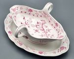 Meissen Porcelain Gravy Boat Antique W 25.5 cm, Onion Pattern Red Purple, Swords