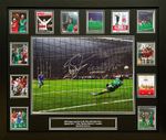 FRAMED EDWIN VAN DER SAR SIGNED MANCHESTER UNITED CHAMPIONS LEAGUE FINAL PHOTO