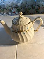 Sadler England 2802 Ceramic Teapot w/ Lid White Floral Blue Gold Trim