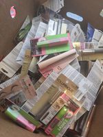Lot Mixto 50 Piece Makeup Set Maybelline, Loreal, Revlon