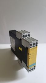 Siemens 3TK2821-1CB30 Safety Relay 24V DC E-Stop Safety Module Tested