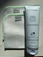 Liz Earle Cleanse & Polish Rose & Lavender 250ml + 2 cloths (Worth over £42.50)