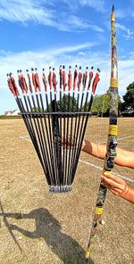 TRADITIONAL RECURVE ARCHERY SET WITH 20 ARROWS PLUS HOLDER (BLACK)