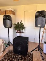 VPS122A 12" active speaker set and stands x2