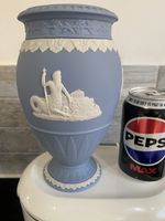 Wedgwood Jasperware Bountiful Vase- Neptune Master of the Oceans Vtg 8ins