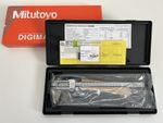 Genuine Mitutoyo 200mm Digital Vernier Caliper(IP67)500-173-20 (BRAND NEW)