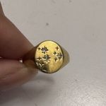 Mejuri Zodiac Signet Ring — Leo