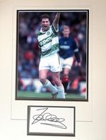 JOHN COLLINS - LEGENDARY CELTIC FOOTBALLER - SIGNED PHOTO DISPLAY