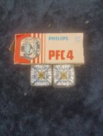 2x Vintage Philips PFC-4 Photoflux Square Camera Bulbs In Original Box