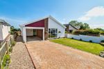 3/4 Bed Detached Coastal Bungalow West Wales Walking Distance to Aberporth Beach