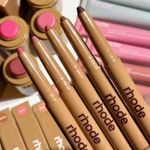 Rhode Peptide Lip Shape Lip Liner colour press with smudge end