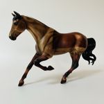 Breyer Traditional 1:9 Scale Bay Hunter Model Horse Figure USED Body Condition