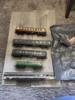 5 X Oo Gauge Coaches Spares Or Repairs Poor Hornby Ect