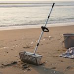 Stainless Steel Beach Sand Sifter with Toothed Edge Long Handle Basket Sand