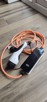 Genuine Kia EV Charger 10A 2.3kW UK 3 Pin to Type 2 91887-G5581 Portable EVSE