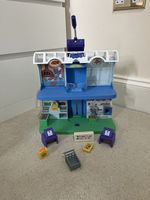 Peppa Pig Playset with Lift Peppa's Shopping Centre Figure