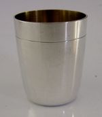 STYLISH GERMAN STERLING SILVER WHISKY TOT SHOT CUP c1950 BARWARE 28g