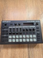 Roland MC-101 Groovebox 