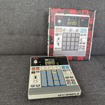 Akai MPC Sample - boxed and orig cable