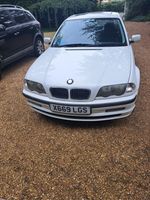 BMW 3 Series 325i SE – 2.5L Straight-Six – E46 Saloon  A genuinely rare low-mile