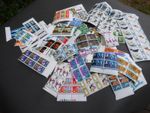 GREAT BRITAIN 1960s Commemoratives in BLOCKS with Traffic‑Light Cylinder Margins