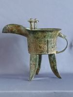 Chinese shang dynasty OUTSTANDING Bronze Wine container