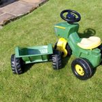 John Deere Kids Ride-On Tractor with Trailer, Green/Yellow Plastic