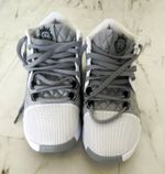 Nike LeBron Witness VIII Men’s Basketball Shoes White Grey Black Size 9