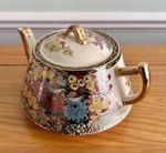 19th Century Japanese Satsuma Teapot Gold Gilt Chrysanthemums Bird Decoration